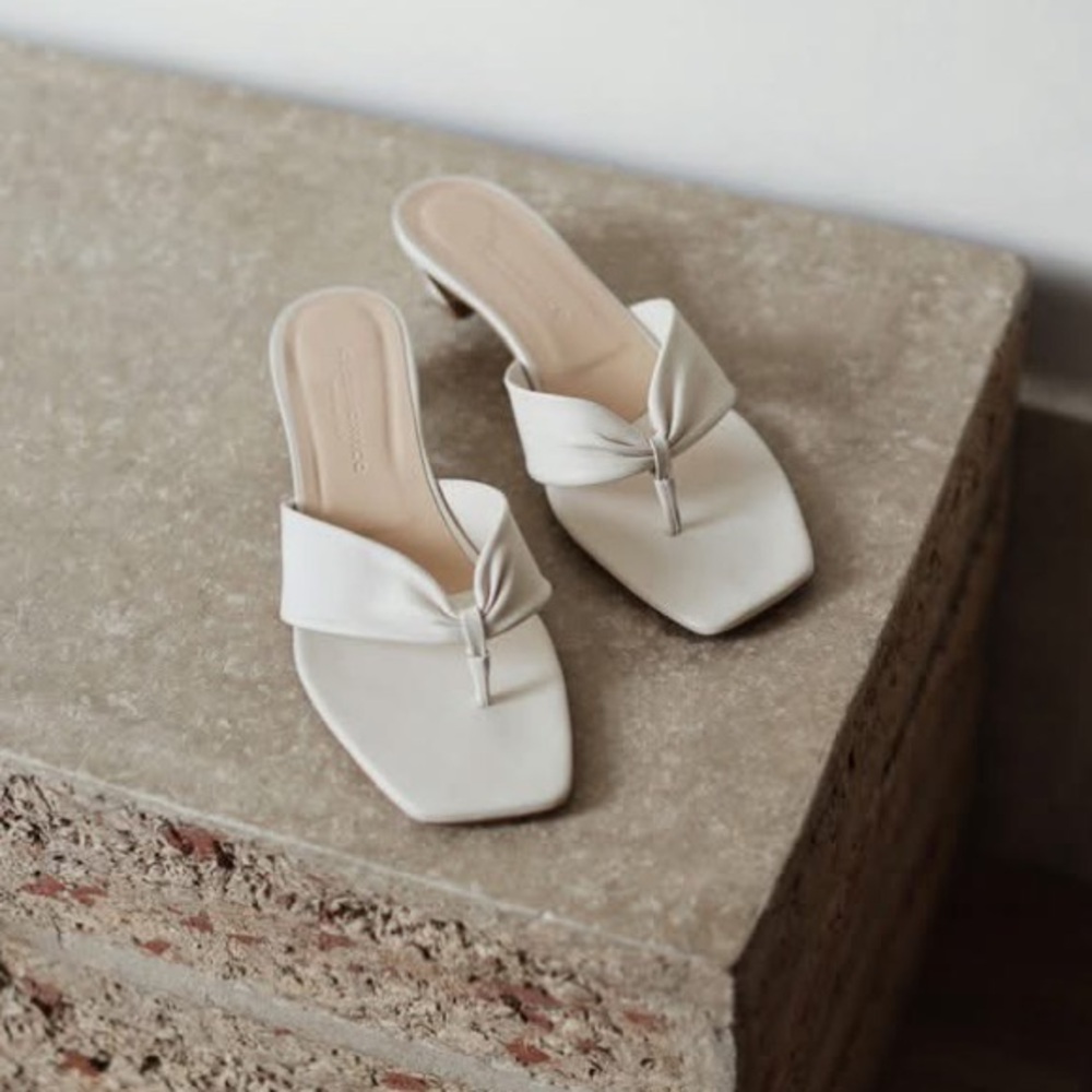 Club Monaco Miara Leather Sandals